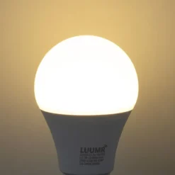 LUUMR E27 Dimmbare LED-Glühbirne A60 Opal 9W 806lm 2700-6500K