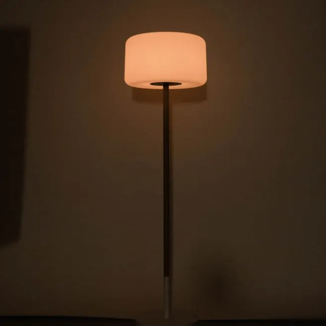 Newgarden Garten-Stehleuchte weiß inkl. dimmbarer solarbetriebener LED IP65 - Chloe Plant