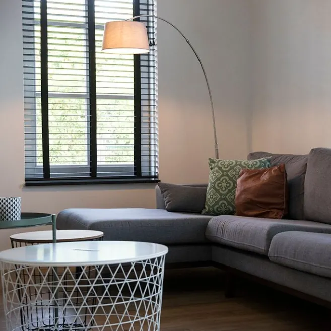 QAZQA Moderne Bogenlampe aus Stahl mit weißem Stoffschirm - Arc Basic