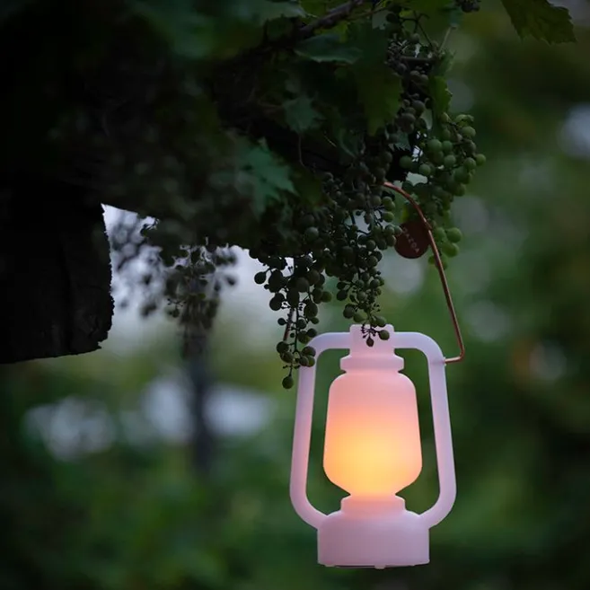 QAZQA Tischleuchte wiederaufladbar 22 cm IP44 weiß - Storm Mini