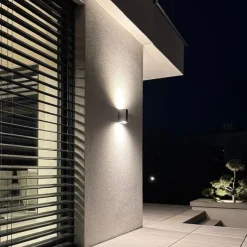 QAZQA Wandleuchte schwarz IP44 mit Hell-Dunkel-Sensor - Baleno II